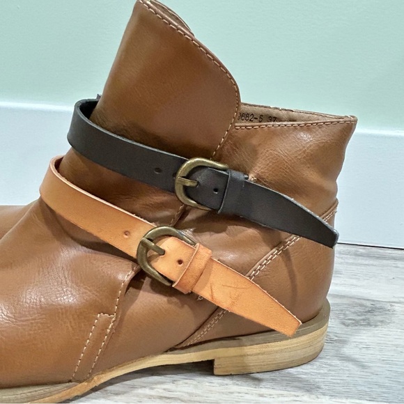 Pink Martini Brown Tan Leather Ankle Boots Slip On Flat Contrast Booties Size 37 - Picture 9 of 10